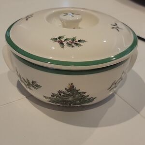 Spode 6 1/2" earthenware covered dish